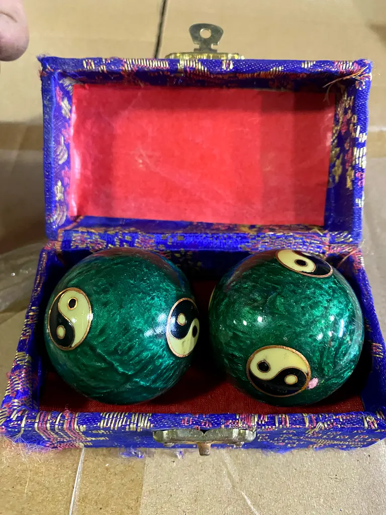 Stress reliever ball pair of 2 with box