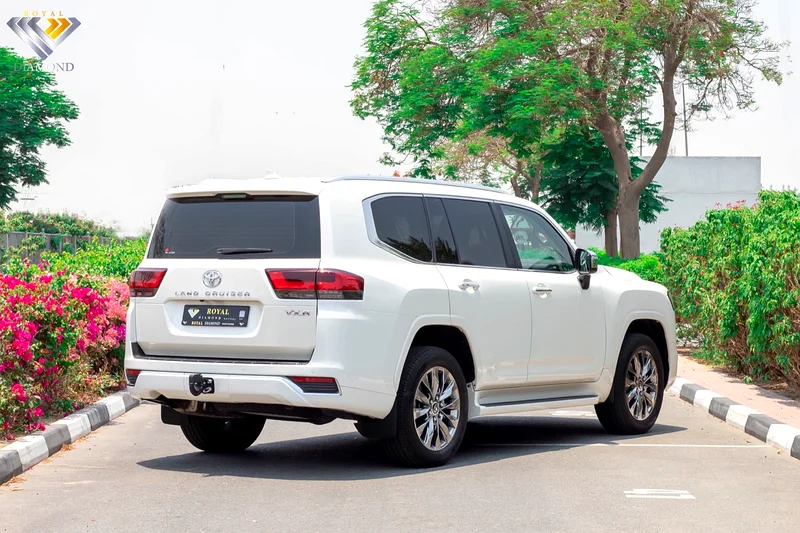 5070 P.M / 0% Down Payment Under Warranty and Free Service From Agency Toyota Land Cruiser VXR 4.0L63157882325505114
