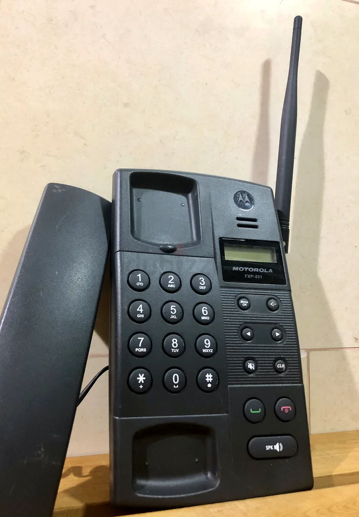 Vintage Motorola Desk Phone - Perfect for Collectors!63263522628099111