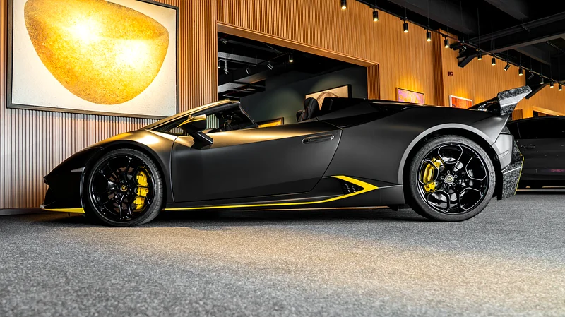2018 Lamborghini Huracan SPYDER | Very low mileage | Full Carbon Fiber |63178882060035114