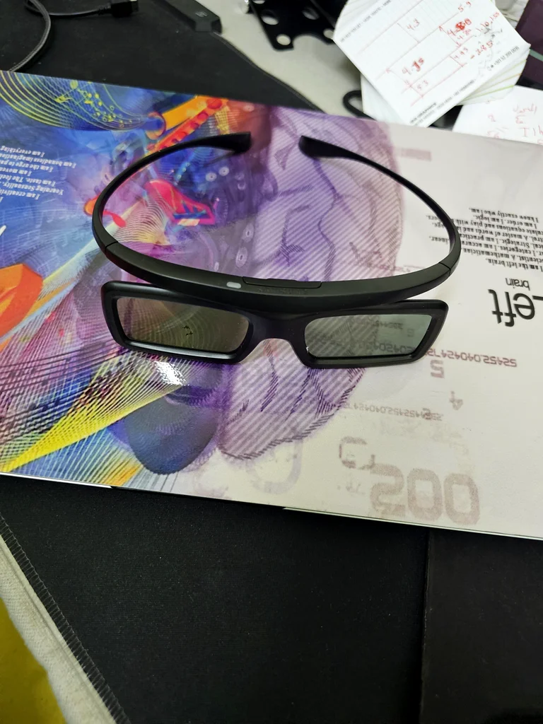 Samsung SSG-3050GB 3D Active Shutter Bluetooth Glasses (for 2011 and later 3D Televisions ONLY)63240132966659111