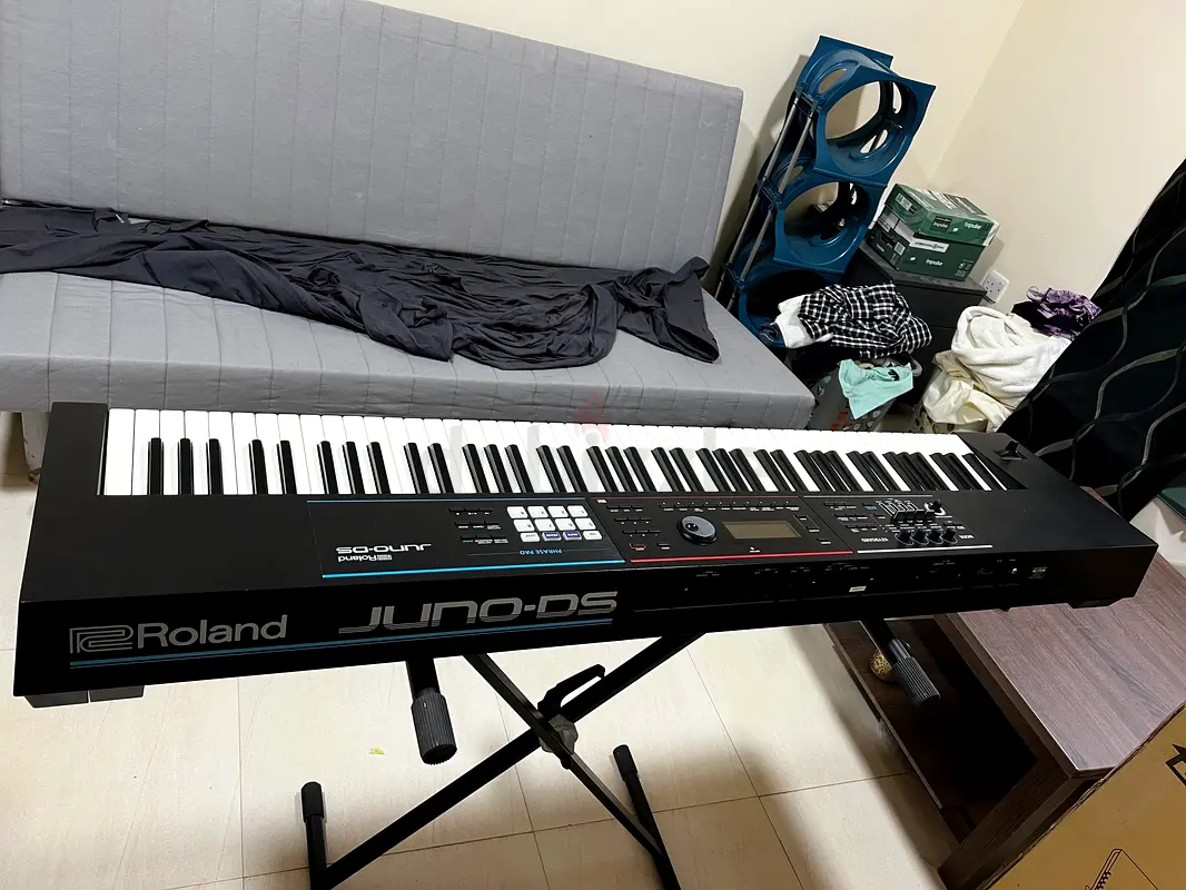 Roland Juno DS 88 Keyboard63226779302145111