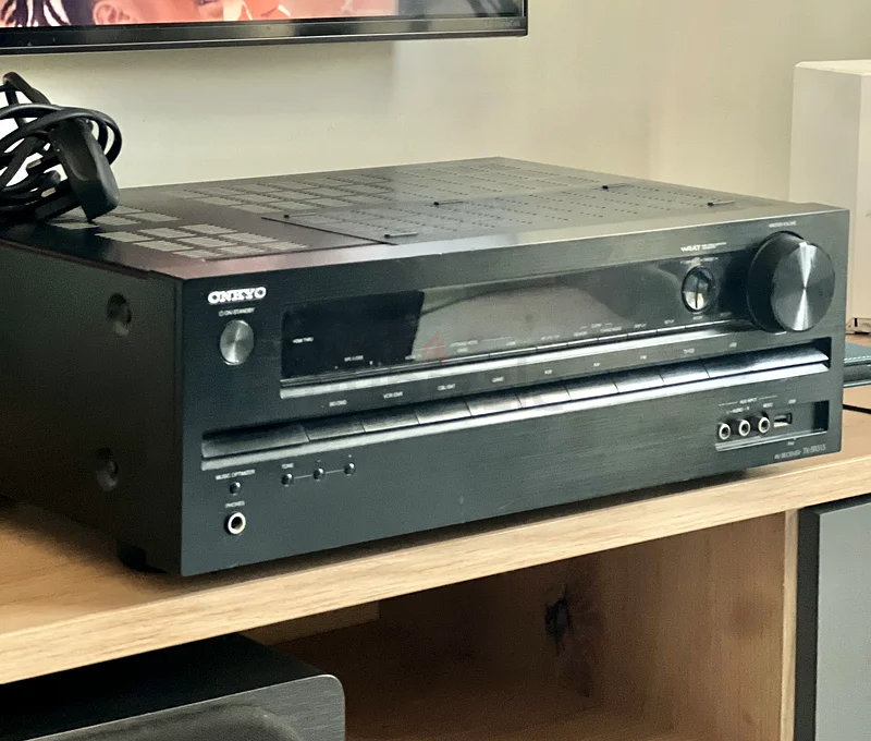 Onkyo Home Theater Receiver - Immersive Audio Experience!63261276158209113