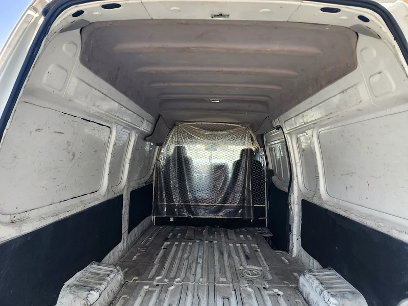 NISSAN URVAN HAIROOF VAN 2014 GCC VERY CLEAN IN SIDE AND OUT SIDE 100%63166628653826112