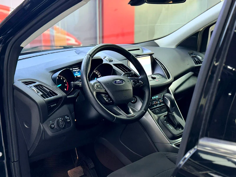 Ford Escape SE 2017 | GCC SPECS | Single Owner | Low KM | Well Maintained | UNDER WARRANTY63156541016451114
