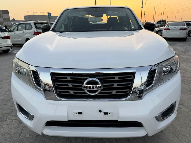 NISSAN NAVARA SE AUTOMATIC TRANSMISSION ((4X2 // 2020)) GCC..,63167559363715111