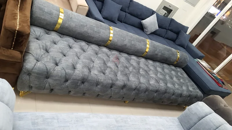 Elegant re upholstery service63187708142083113