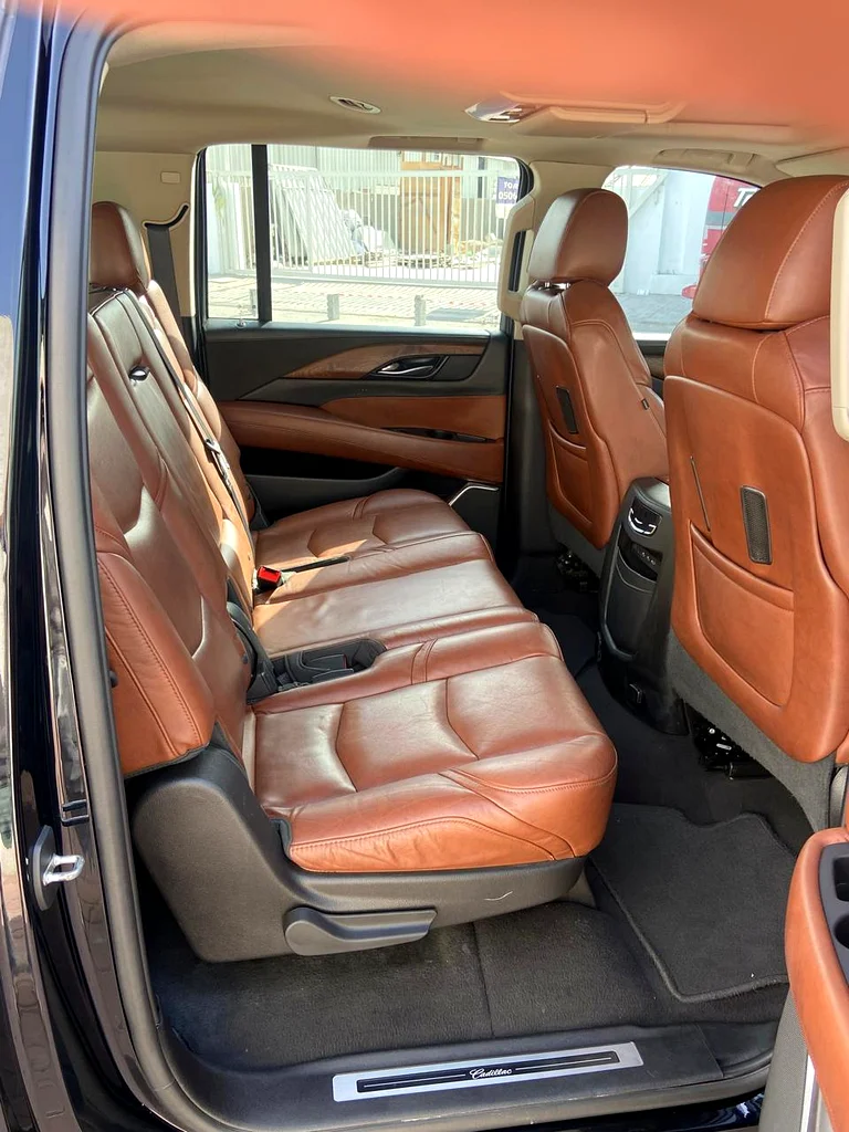 Cadillac Escalade 2019 Gcc agency service one owner free of accident63175261219843113