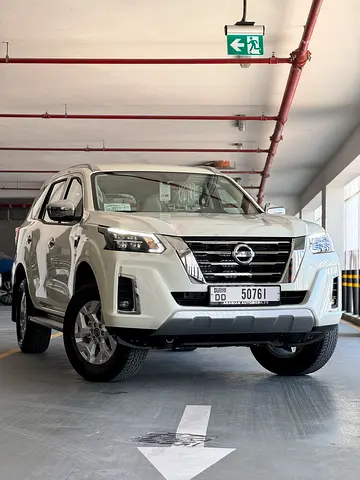 TITANIUM FULL OPTION, 7 SEATER SUV, WHITE ! NO DEPOSIT OPTION ALSO AVAILABLE.