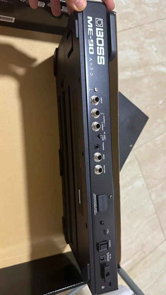 بيع أو مقايضة، بوس ME-90 جيتار متعدد التأثيرات63227276954241113