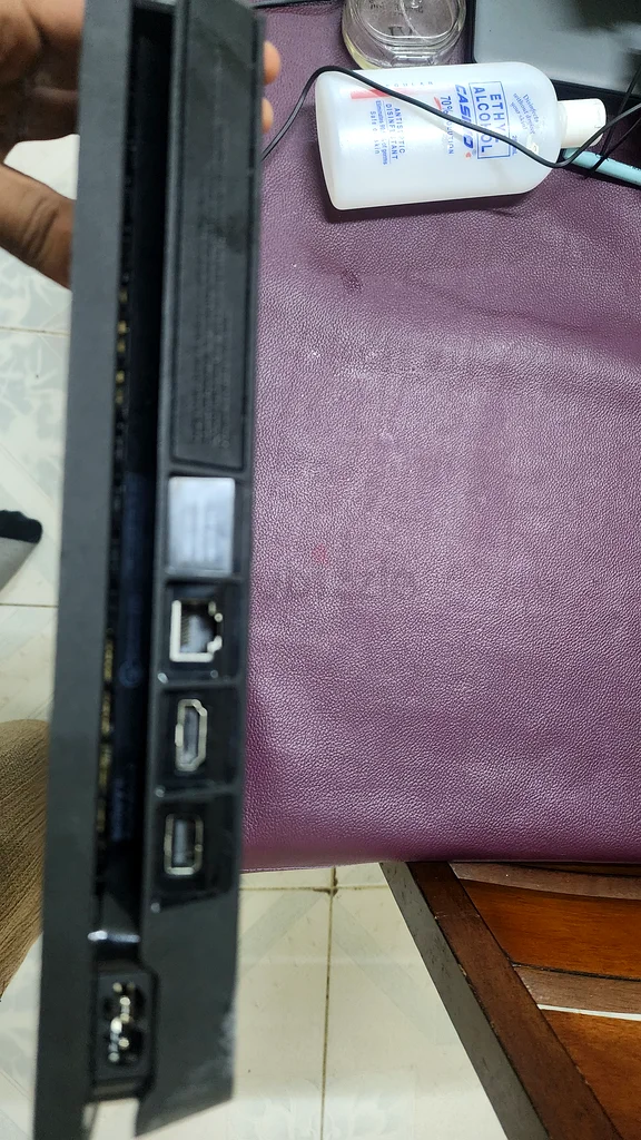 بلاي ستيشن 4 سليم 500 جيجابايت + ووتش دوغز + فيفا 19 + وحدة تحكم63229687748995112