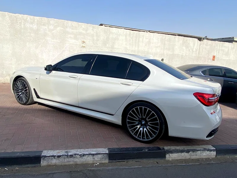 BMW 750 7 SERIES Li 2019 Gcc in perfect condition fully agency maintenance one owner63142134884355114