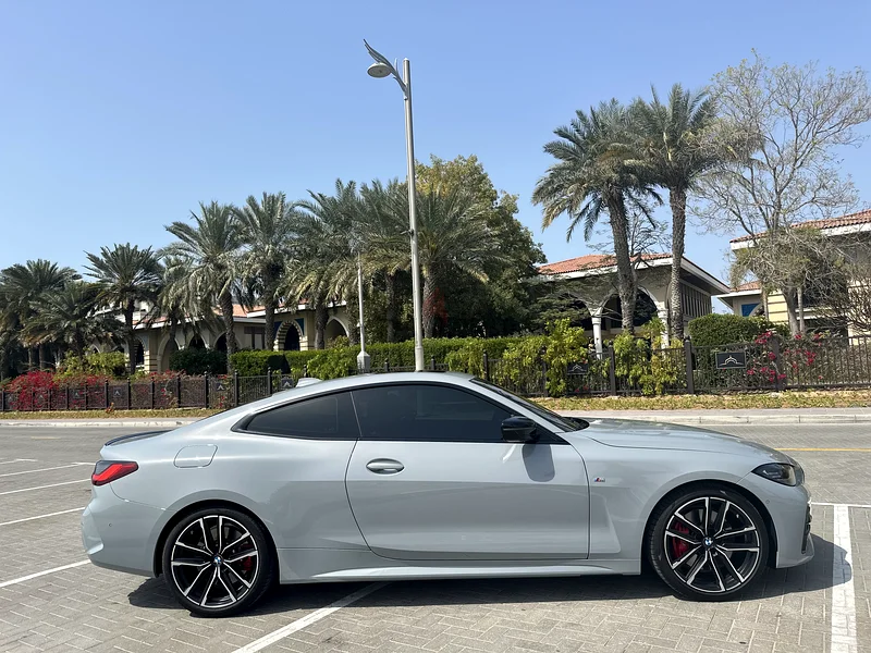 BMW 430i M package 2023 - Brooklyn Grey. Full Service History with AGMC63142583627139111