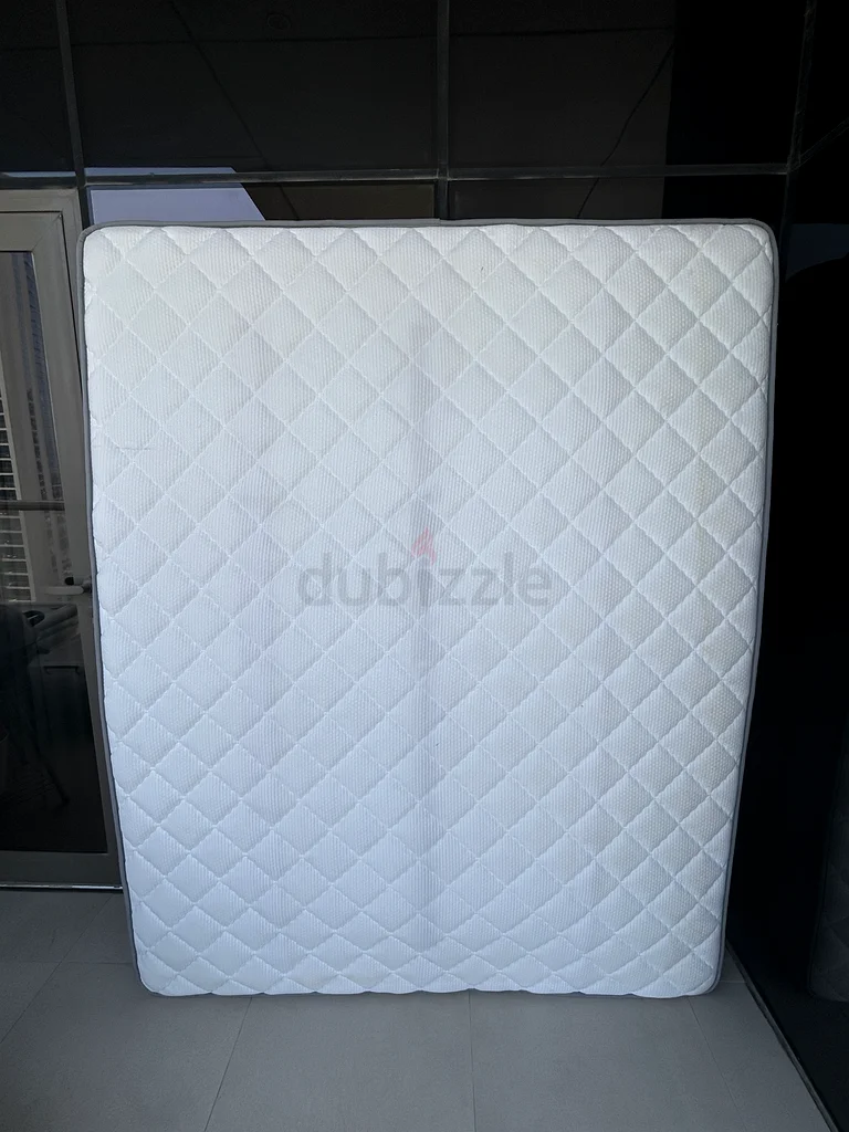 Free Queen Size (160 x 200) Mattress!!629306522588171127