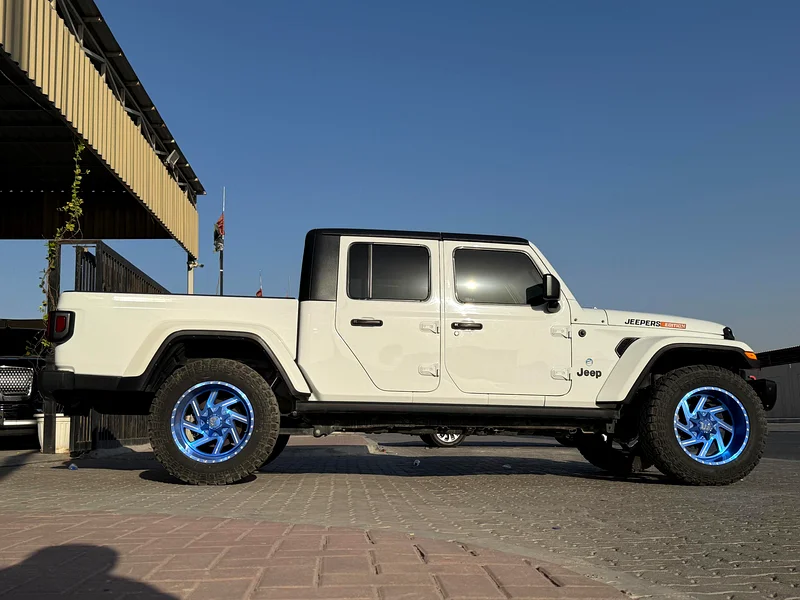 JEEP GLADIATOR 202363398595601026112