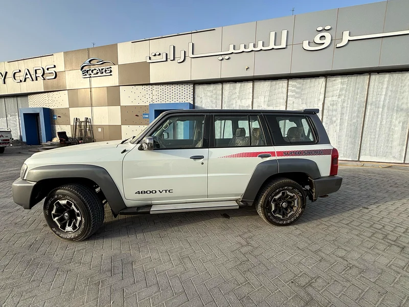 Nissan Patrol Super Safari Automatic Gulf model63139706464130111
