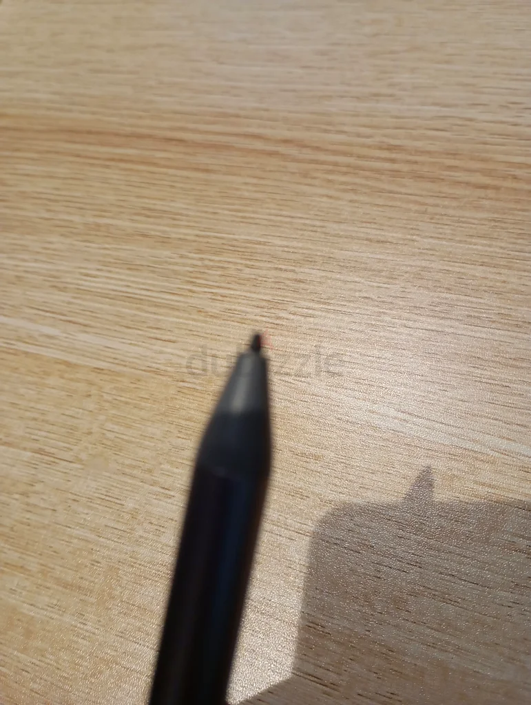 جديد تمامًا ولكن بدون بطارية، الموديل هو AP400U63222843351553111