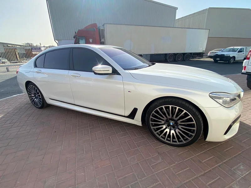 BMW 750 7 SERIES Li 2019 Gcc in perfect condition fully agency maintenance one owner63142134884355111