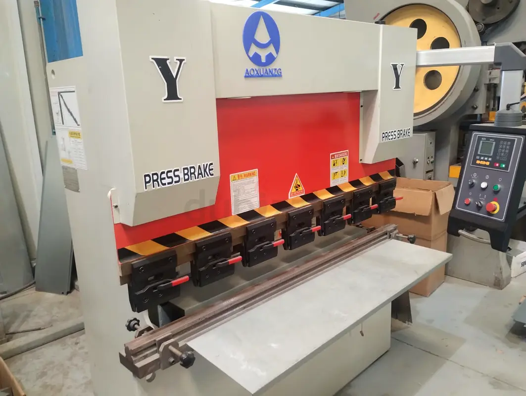 Banding machine63256593818243111
