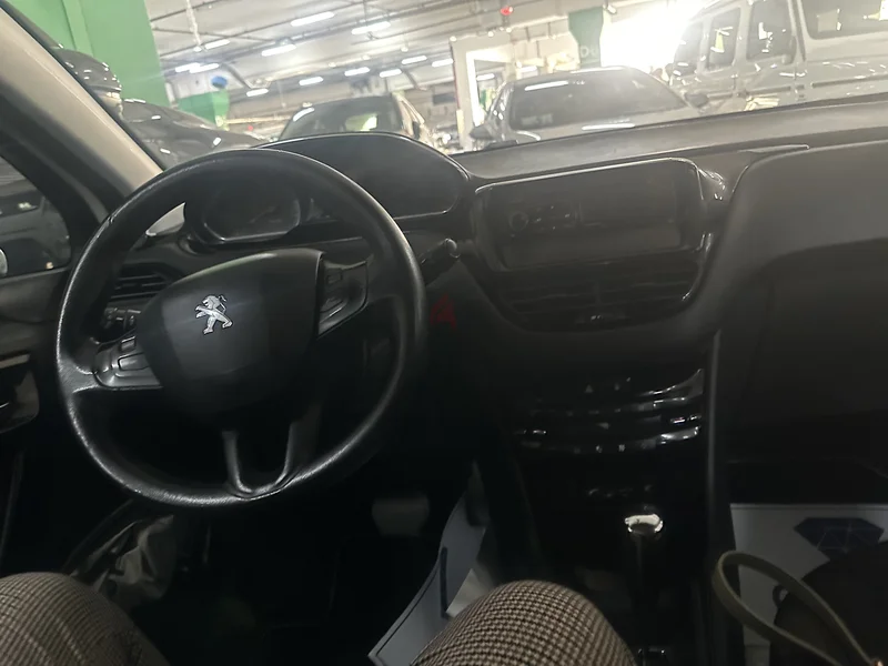 بيجو 208 للبيع62935671606145114