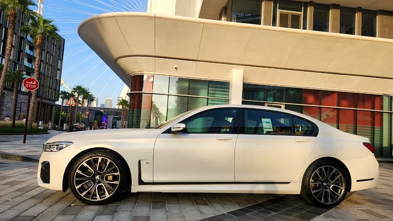 2021-BMW 730Li-With M package-Full option -2.0L-4 cyl-Excellent Condition-Low Kilometer driven63229279926145112