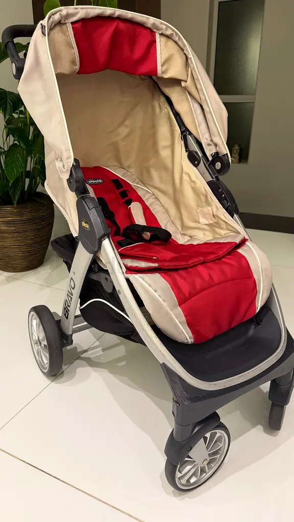 Chicco Bravo 3-in-1 Trio Travel System, Bravo Quick-Fold Stroller with KeyFit 30 Infant Car Seat and
