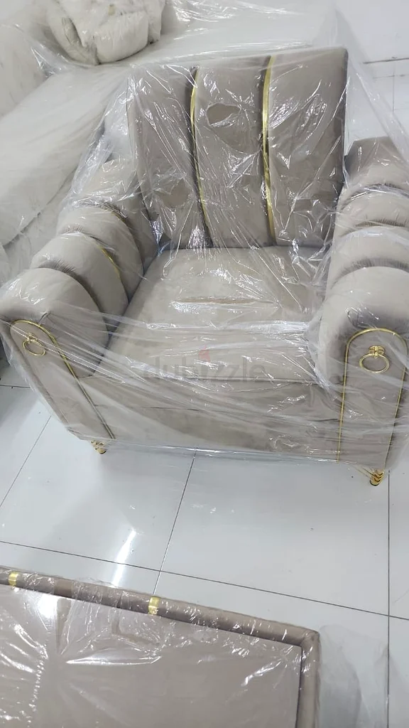 Elegant re upholstery service63187708142083114