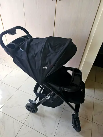 Stylish Black Jogger Stroller for Sale!