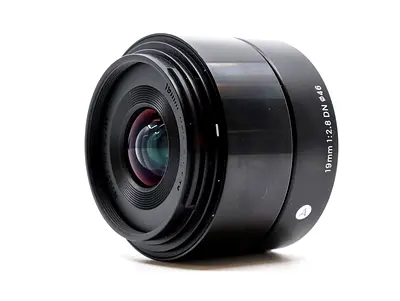 Sigma 19mm f/2.8 DN Lens