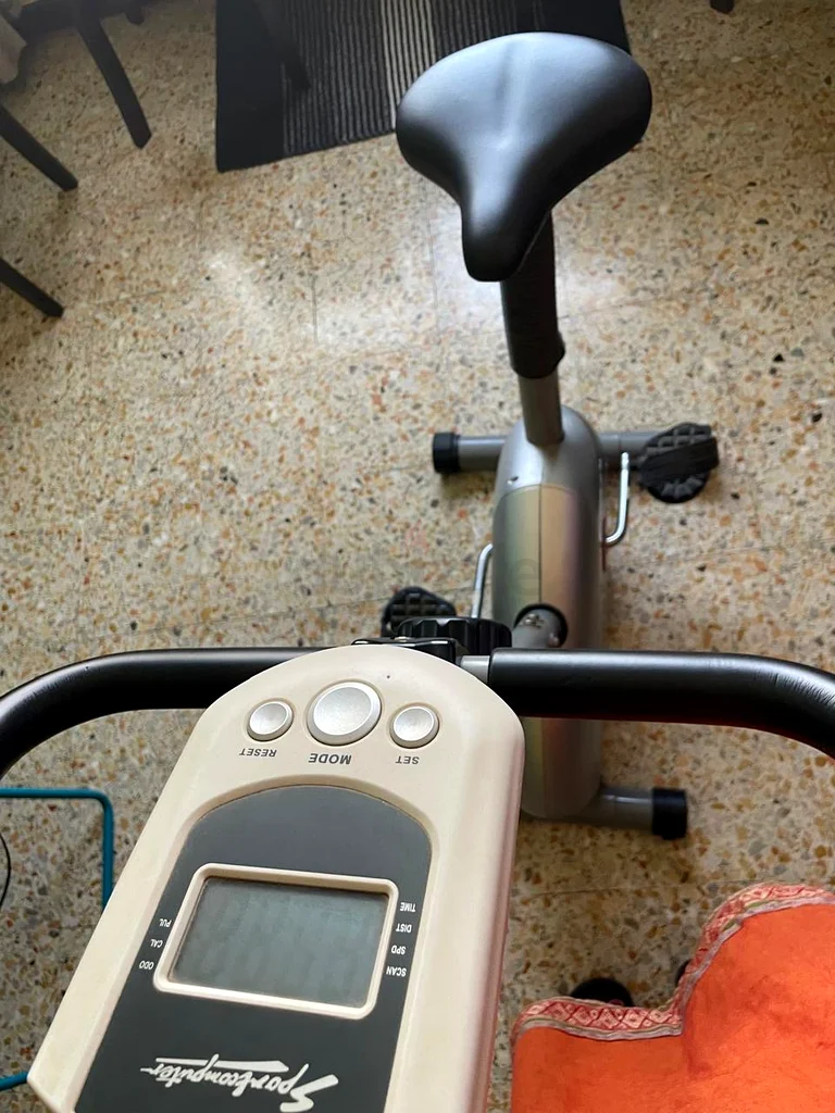 Elevate Your Workout with this Quality Fitness Elliptical Machine!63243194127491113