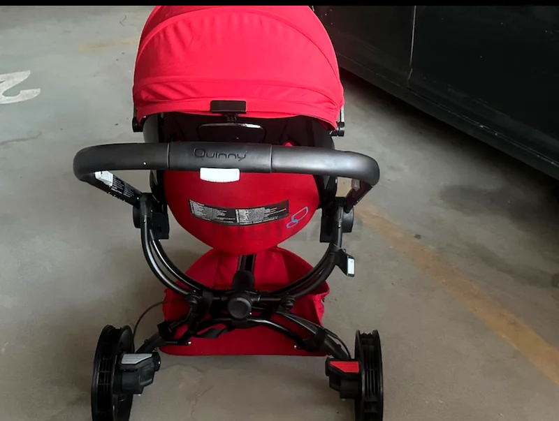 Qunney Branded Stroller(95% off -Orginal price AED 1500)63204848905729111