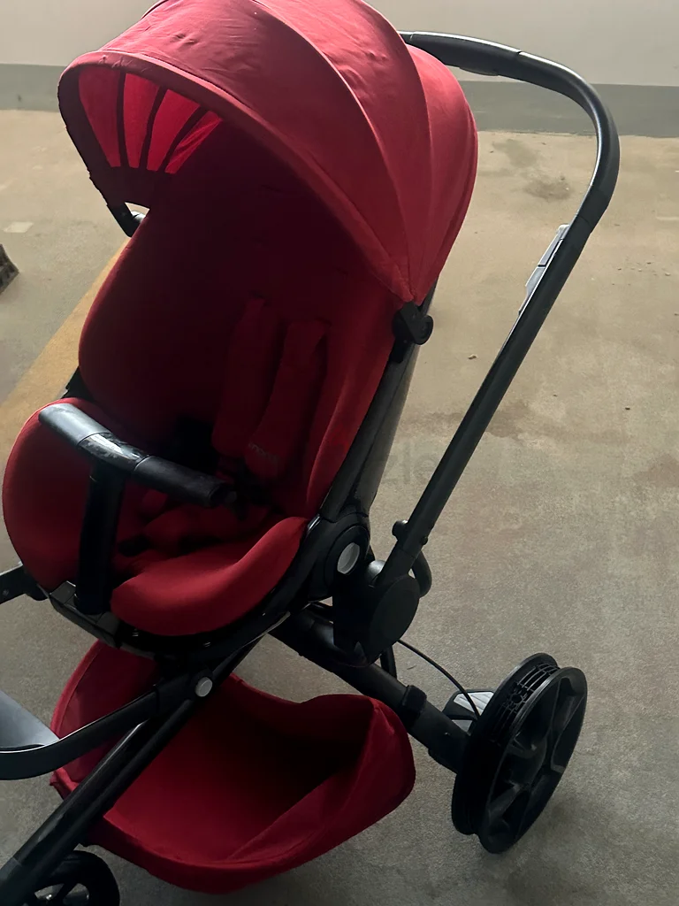 Qunney Branded Stroller(95% off -Orginal price AED 1500)63204848905729113