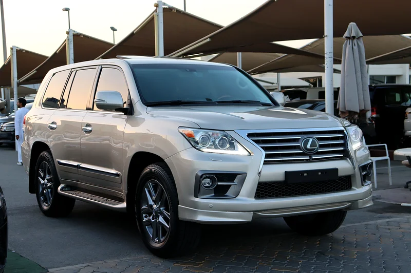 لكزس LX570 بلاتينيوم / دول مجلس التعاون الخليجي / 2013 / طلاء أصلي / مالك أول632267382096651127
