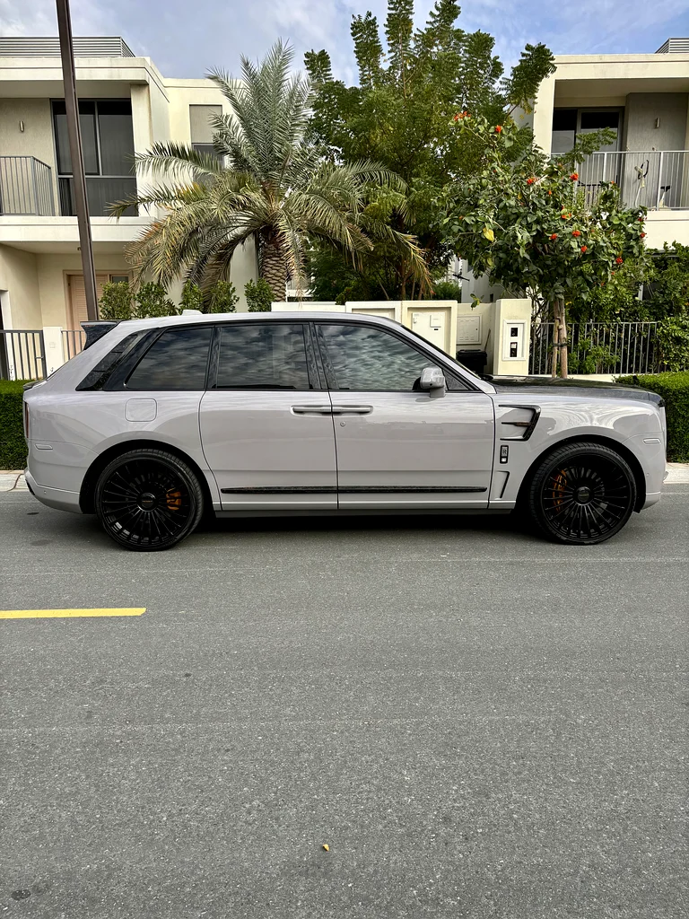 Rolls Royce Cullinan Black Badge Mansory63134993216515112
