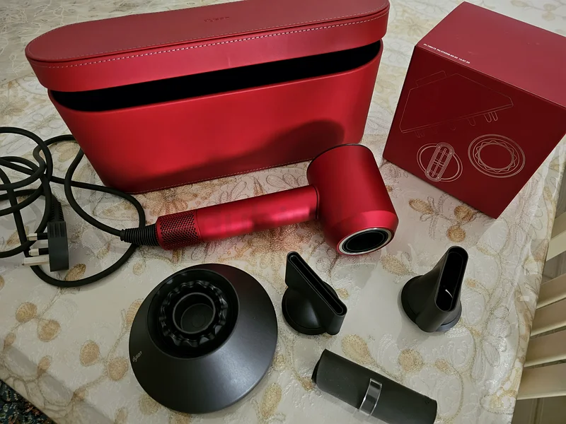 Stylish and Compact Hair Dryer with Carrying Case63242688457345111