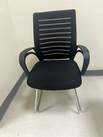 Guest/visitor chair for office