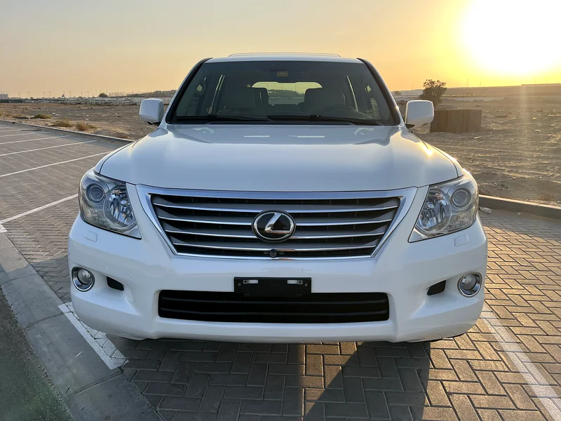 Lexus LX570 2010 model, Gulf specification, fully loaded, in excellent condition63225313170306111