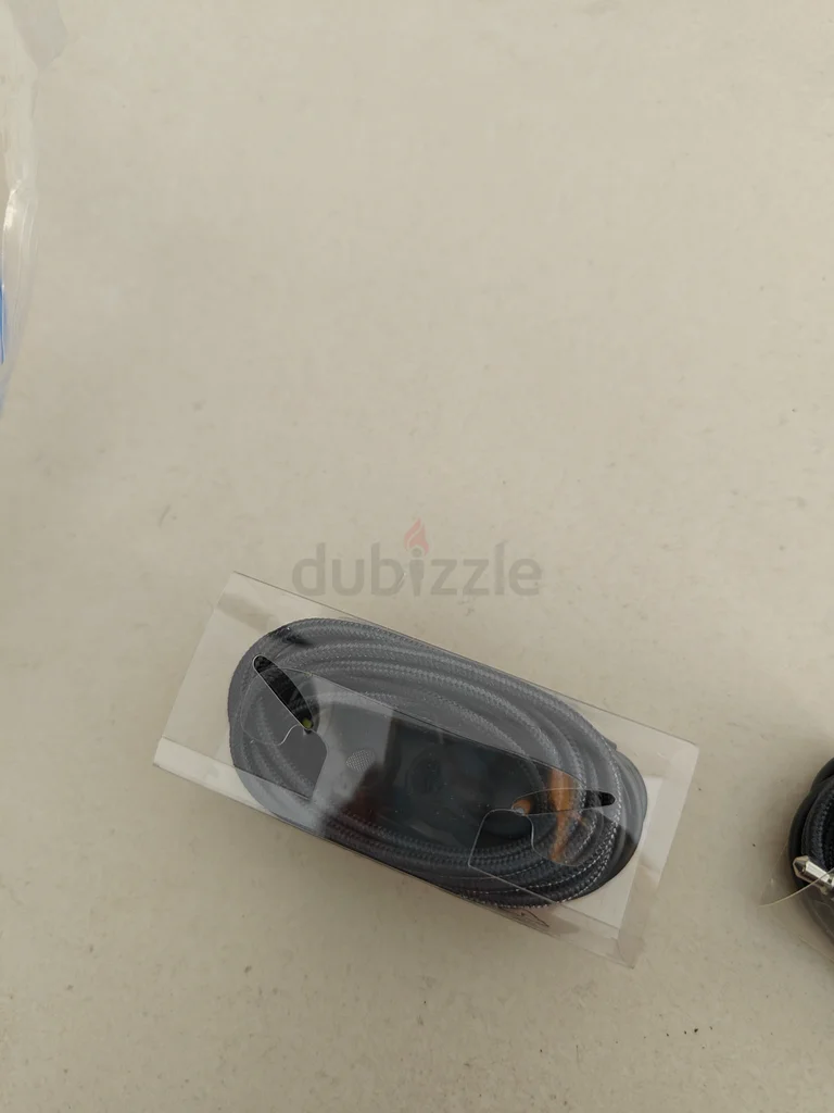 Brand New Samsung AKG Earphones - Perfect Sound Quality!63166177339394111