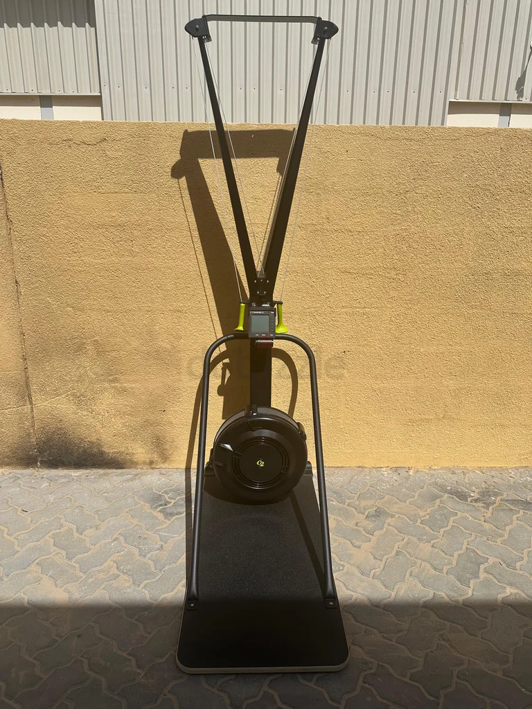 Concept2 متزلج pm5 تقريباً جديد62931668700033111