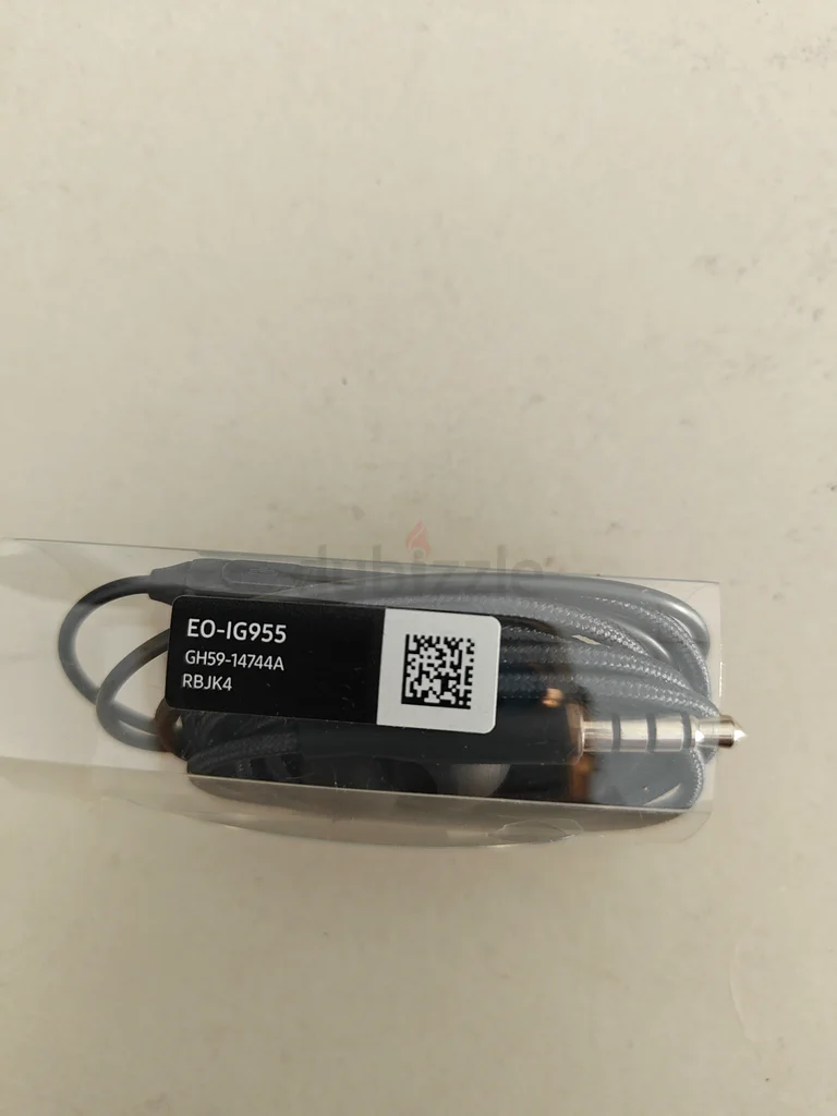 Brand New Samsung AKG Earphones - Perfect Sound Quality!63166177339394112
