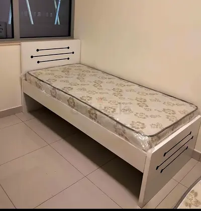 Stylish and Comfortable Single Bed with Mattress
