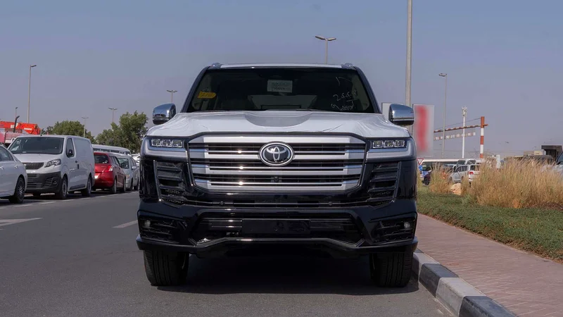 2025 Toyota Land Cruiser VXR V6 3.5L Twin Turbo STD AT Petrol63158340644482111