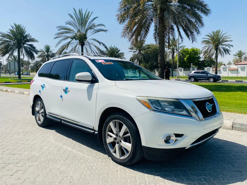 2013 Nissan Pathfinder Platinum Panorama - Best Family SUV - Accident Free - Excellent Condition62932673680515113