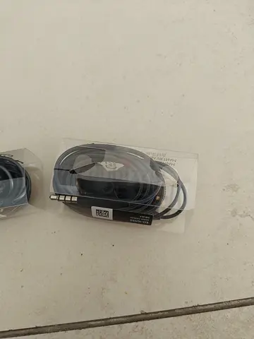 Brand New Samsung AKG Earphones - Perfect Sound Quality!