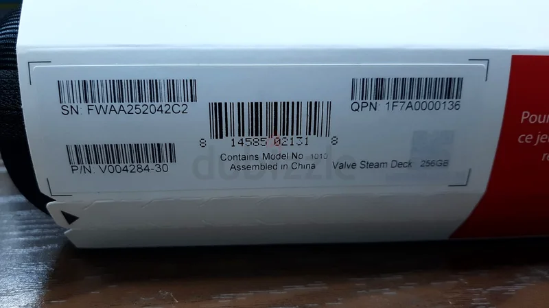 جهاز الألعاب المحمول فالف كونسول ستيم ديك مع محول (V004284-30) بشاشة LCD، سعة 256 جيجابايت، أسود63176188668289112