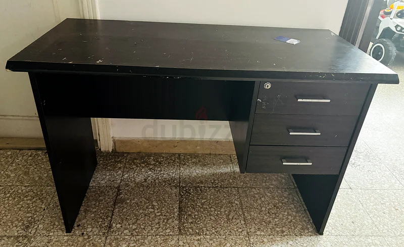 Sturdy and Stylish Study Desk for Sale63179383773827111