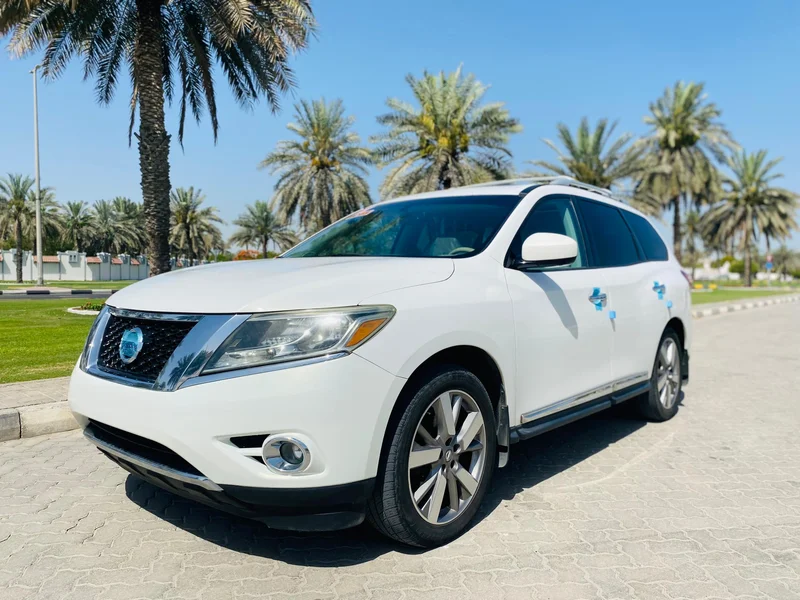 2013 Nissan Pathfinder Platinum Panorama - Best Family SUV - Accident Free - Excellent Condition62932673680515111