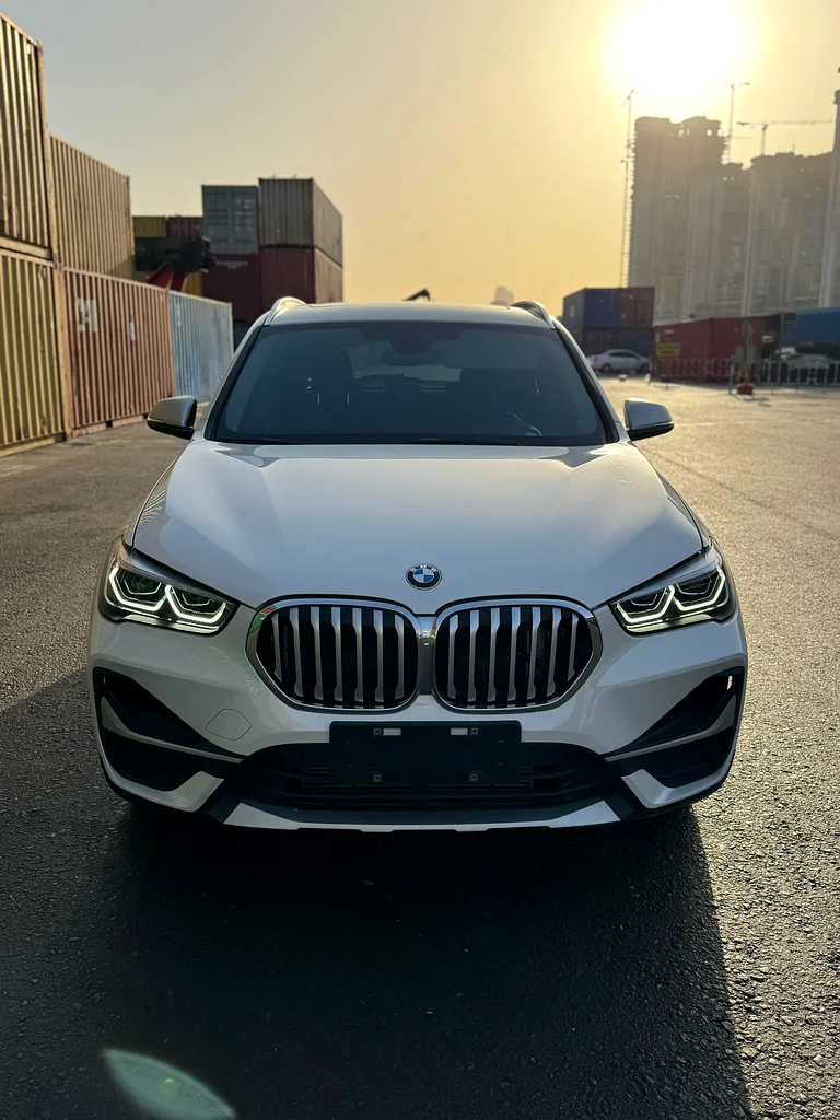 2023 بي إم دبليو X1 20Li حالة ممتازة63156542473217112