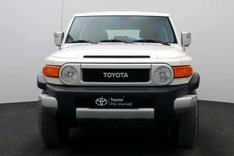 TOYOTA FJ CRUISER 5 DR P 4.0L AT GXR RB*2 YEARS FREE SERVICING*63157883927426111