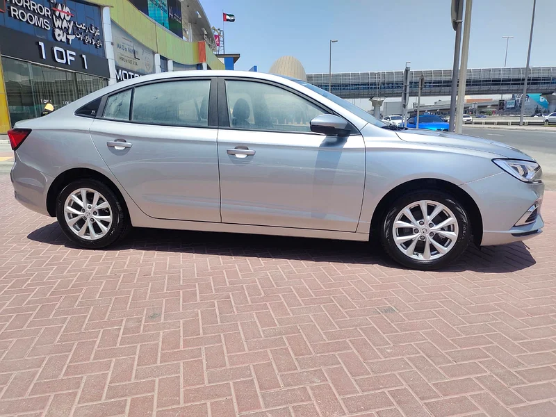 MG MG5 STD 2023 SILVER63178403259010111